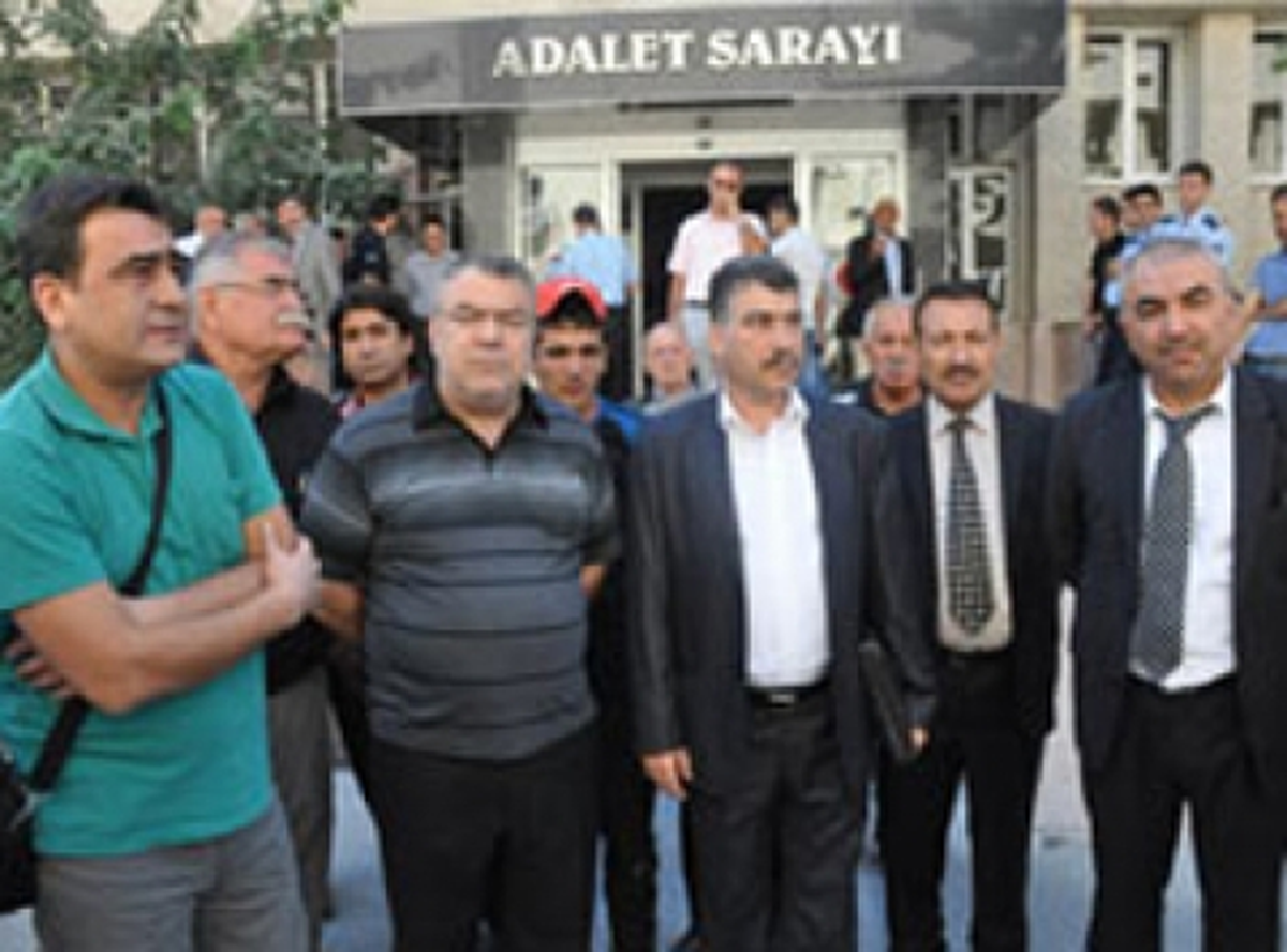 Ezidiler\'in Davası Ertelendi