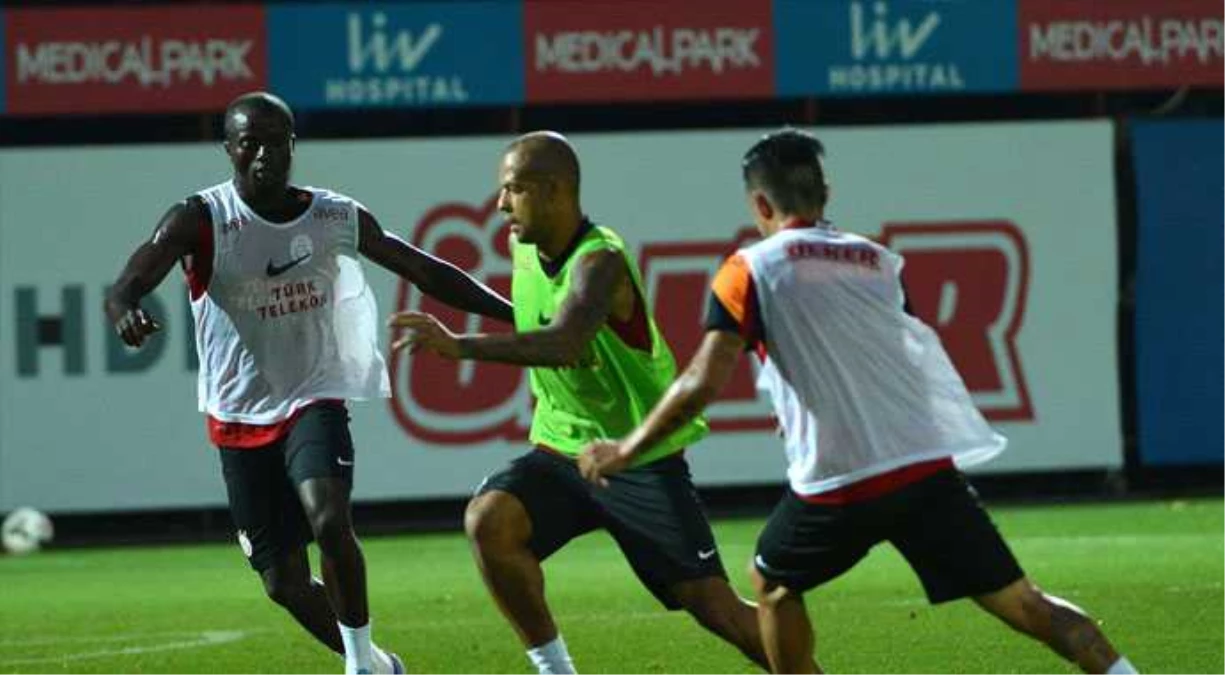 Galatasaray\'da Çaykur Rizespor Maçı Hazırlıkları