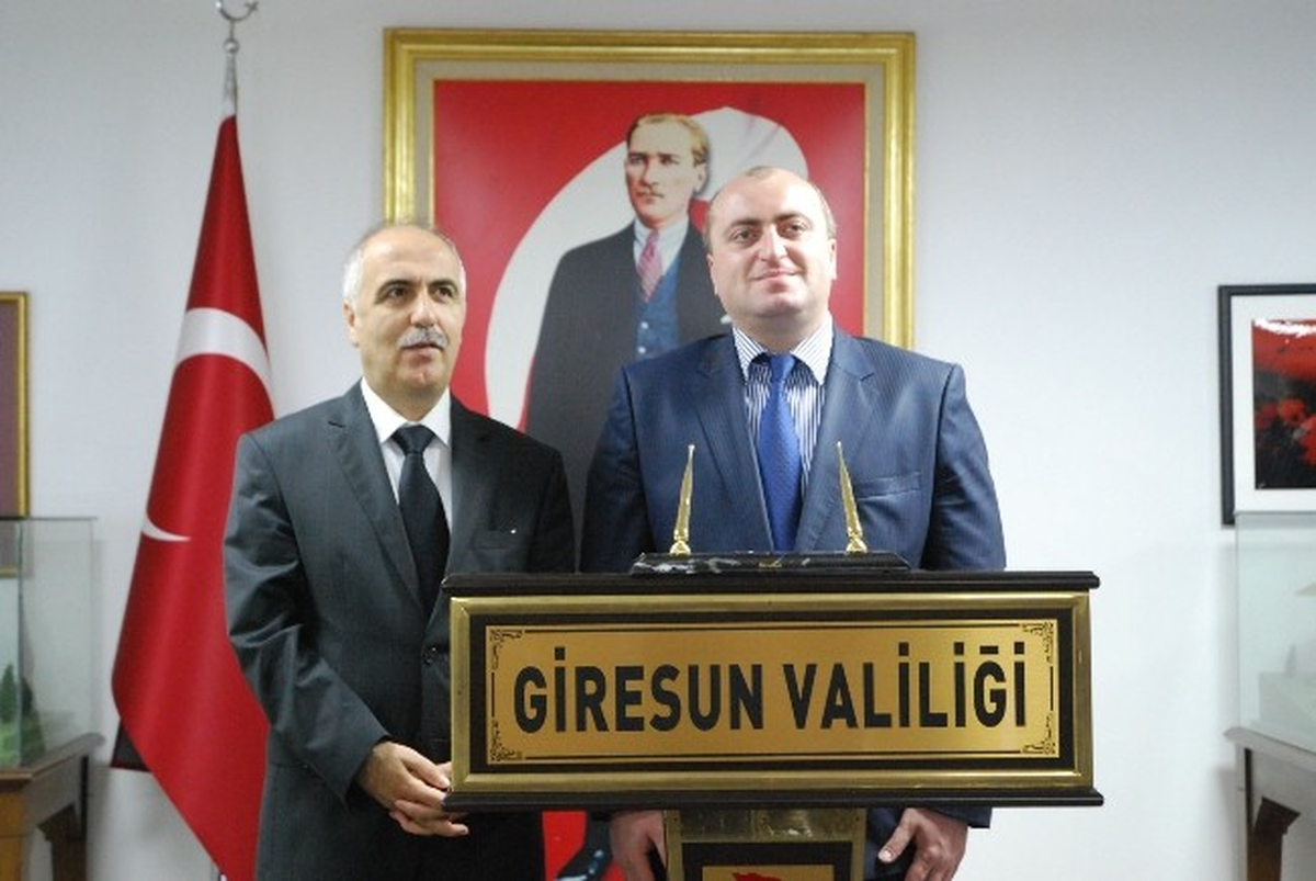Gürcistan Acara Özerk Cumhuriyeti Hükümet Başkanı Khabadze\'den Giresun Valisi Karahan\'a Ziyaret