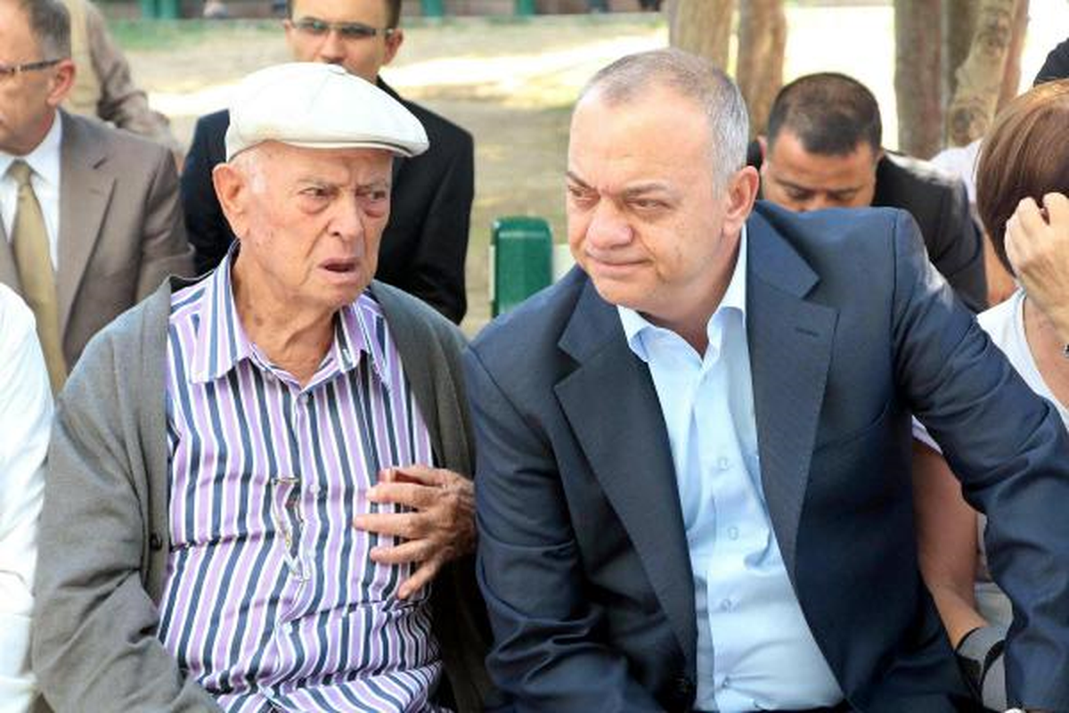 Manisa Belediye Başkanı Ergün\'ün Anne Acısı