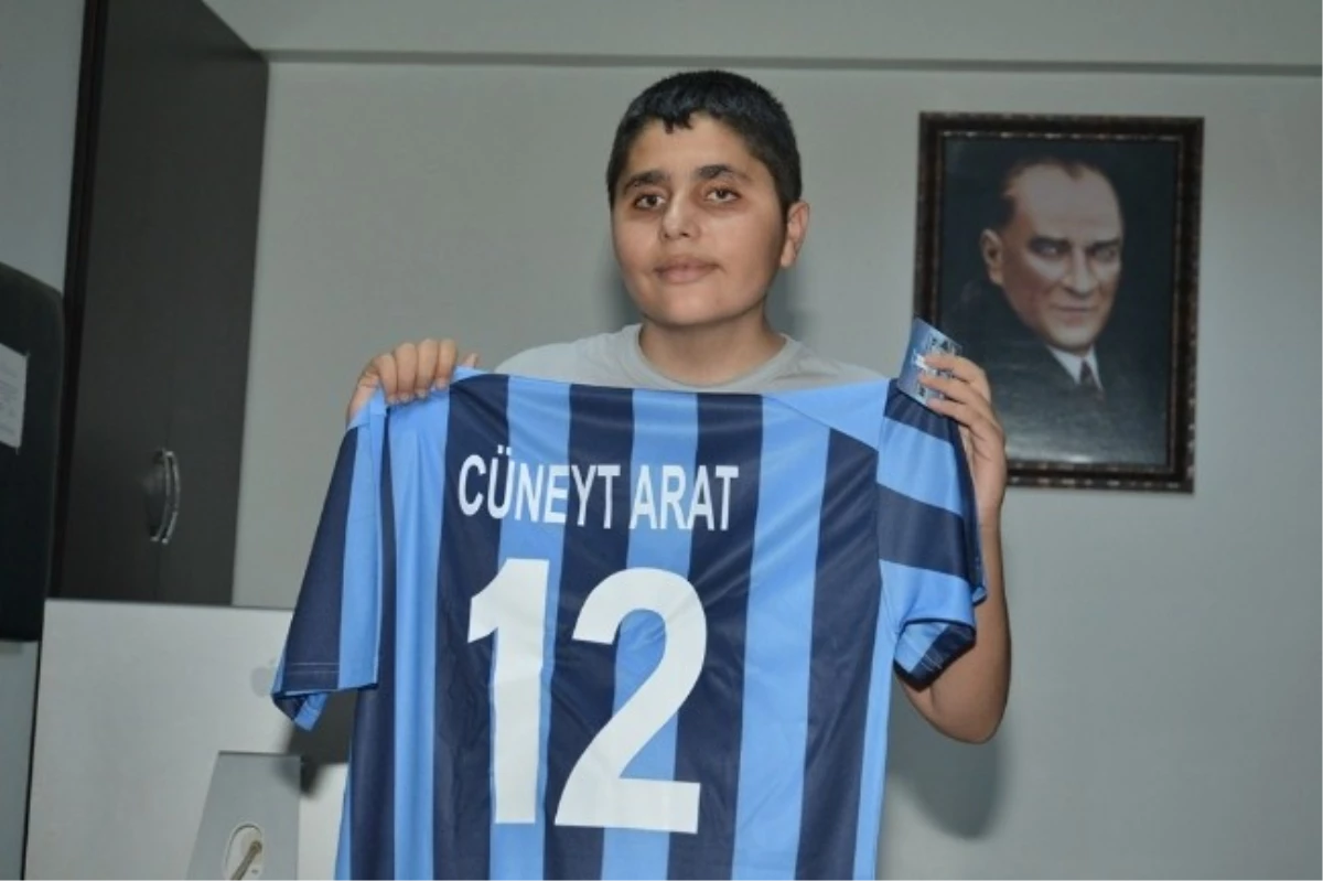 Mustafa Tuncel Cüneyt\'i Sevindirdi
