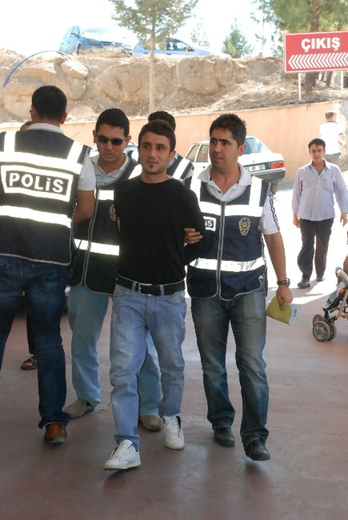 Şanlıurfa\'da Dolandırıcılık Operasyonu