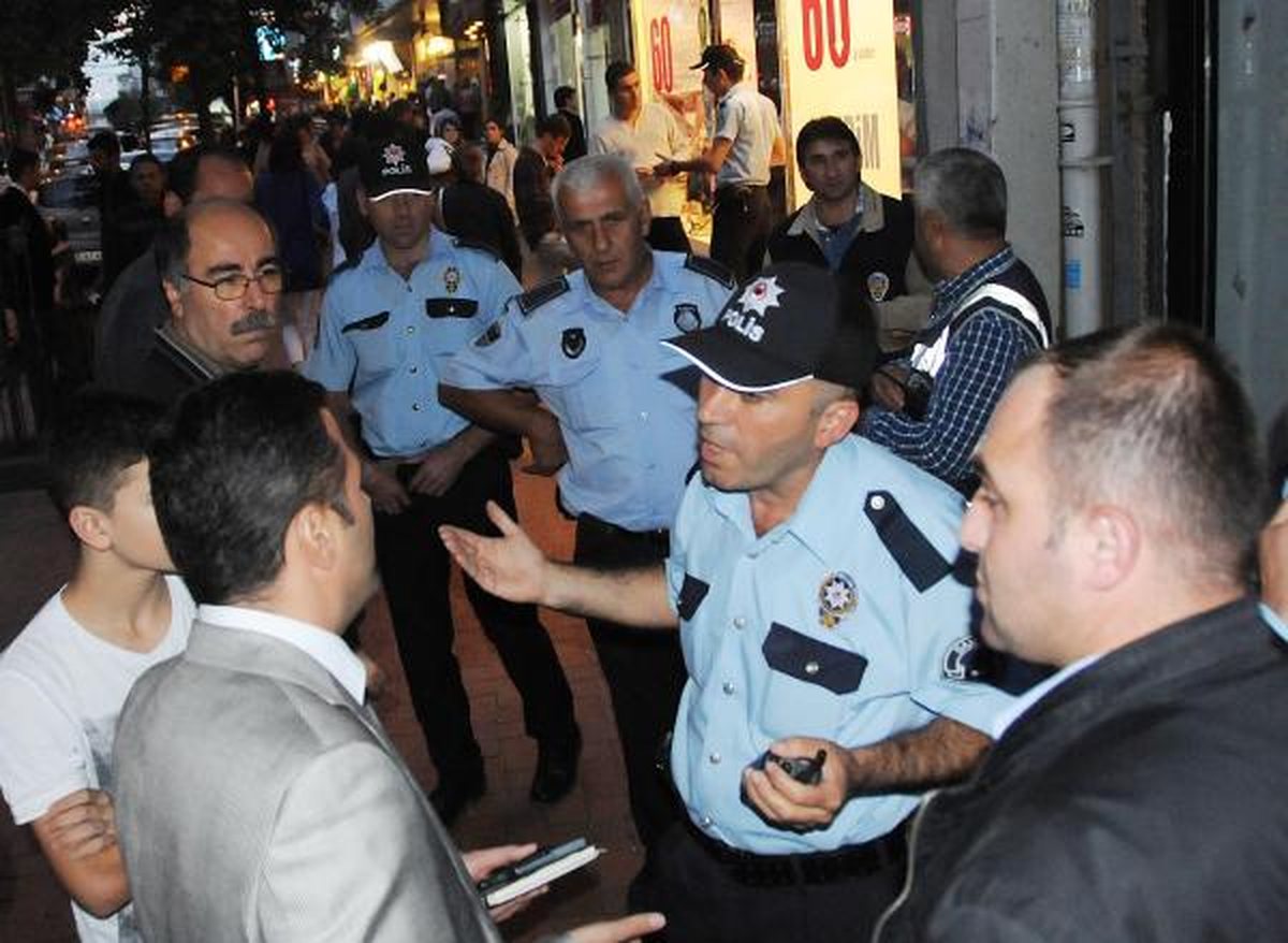 Samsun Polisi Sokak Müzisyenlerini Susturdu