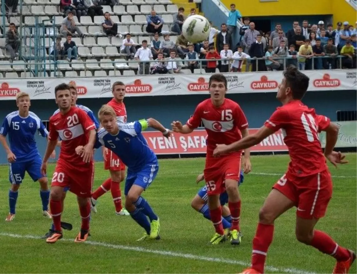 U17 Milli Takımı Hazırlık Maçında Finlandiya\'yı 2-0 Yendi