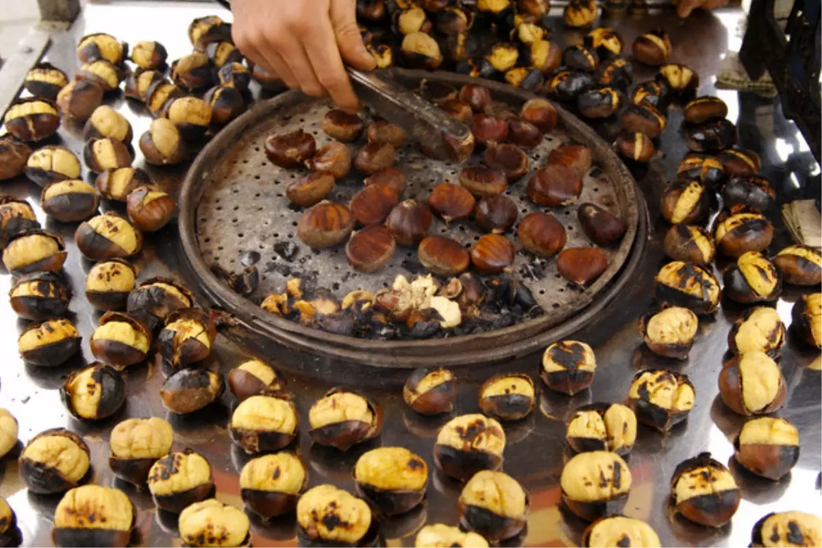 Ünye\'de Kışın Habercisi "Kestane Kebabı" Sezonu Açtı