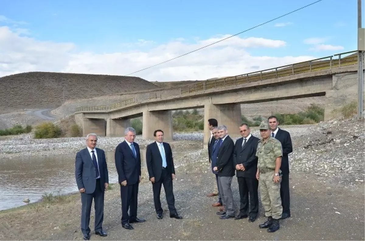 Erzincan Valisi Köy Ziyaretlerini Sürdürüyor