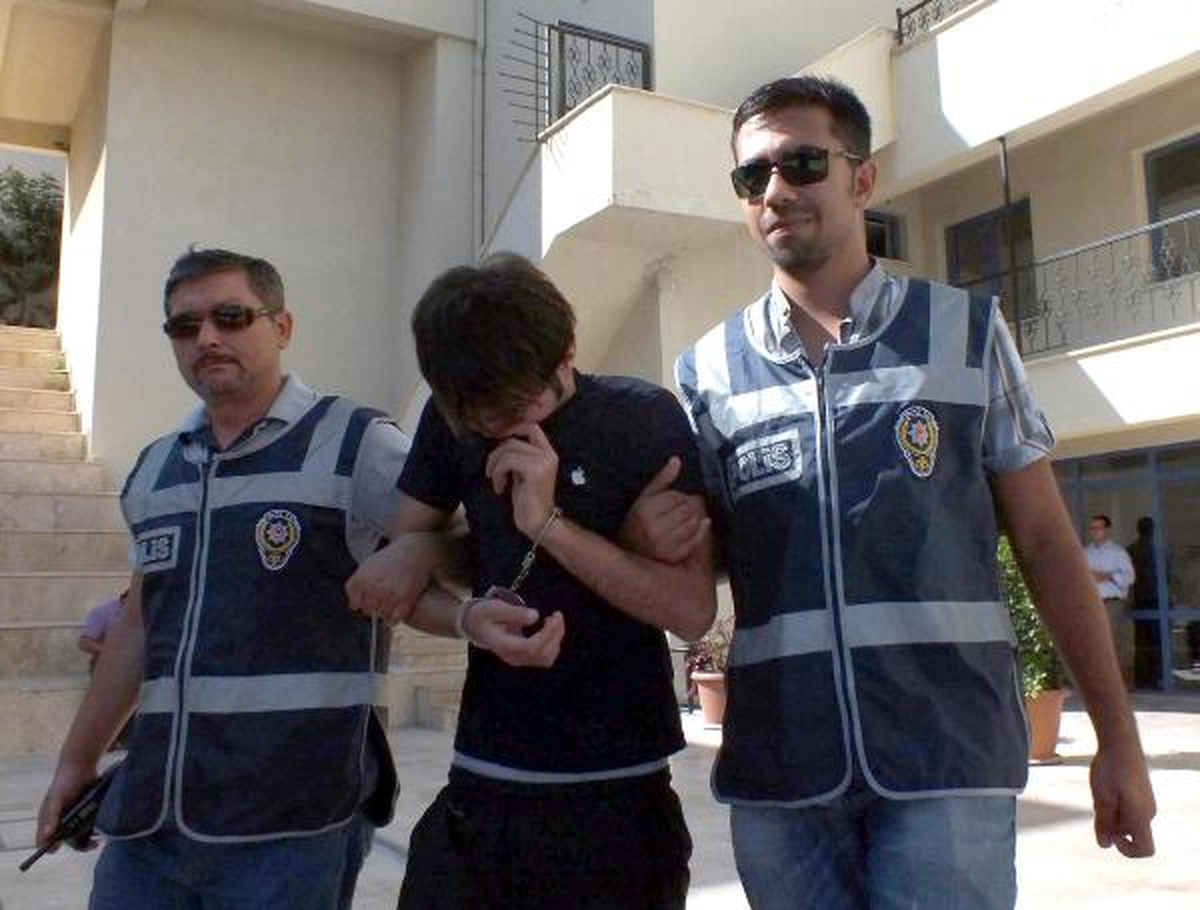 Villadan Hırsızlık Yapan 51 Suçtan Aranan Şüpheli Yakalandı