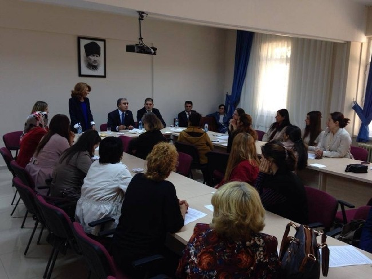 Akademisyenler, \'Hemşire Yardımcılığı\' Düzenlemesine Sıcak Bakmıyor