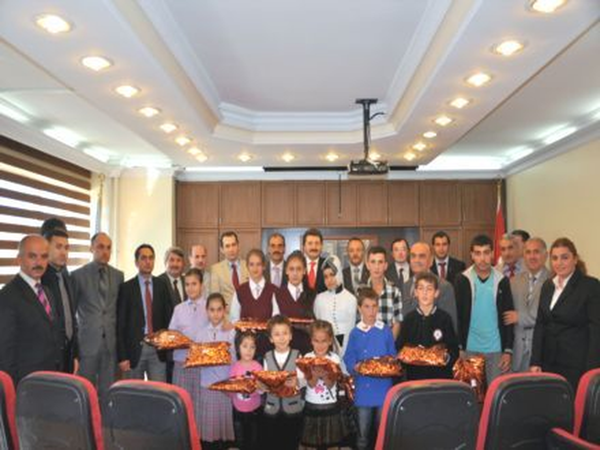 Bayburt Ticaret ve Sanayi Odası\'ndan Başarılı Öğrencilere Ödül