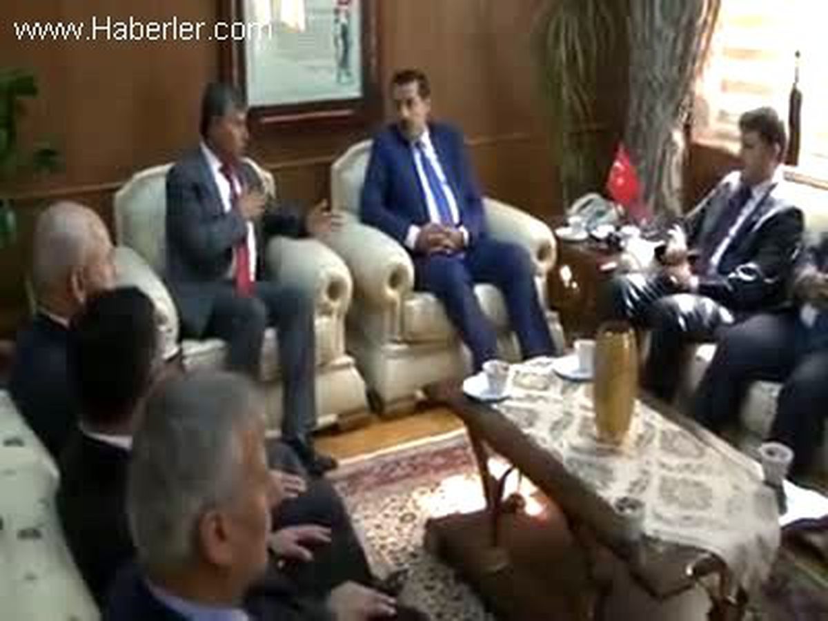Faruk Çelik, Valilik ve Belediye ziyaretinde bulundu BİLECİK