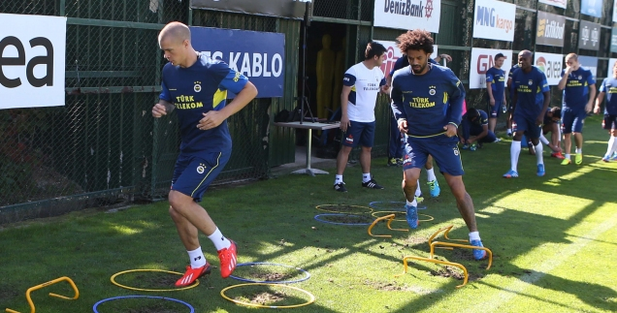 Fenerbahçe\'de Gençlerbirliği Maçı Hazırlıkları Sürüyor