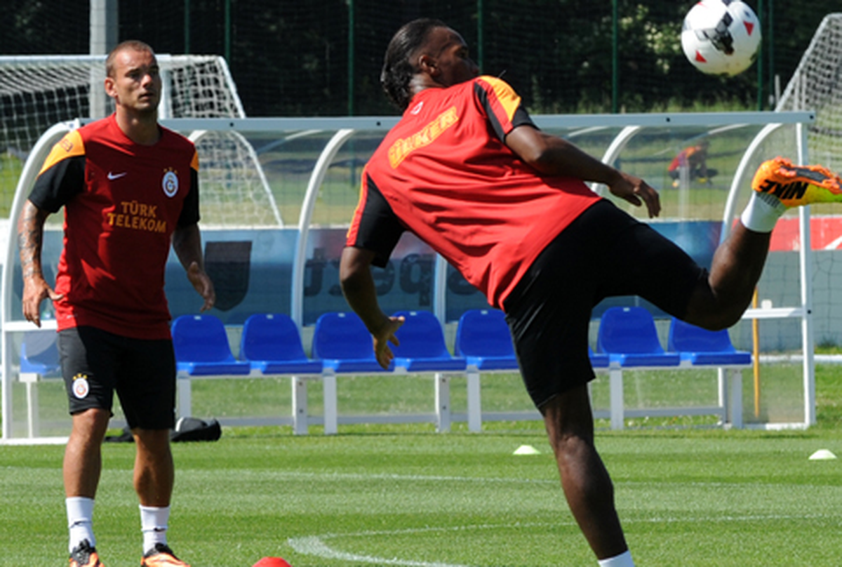 Galatasaray, Terim\'siz İlk Maçına Çıkıyor