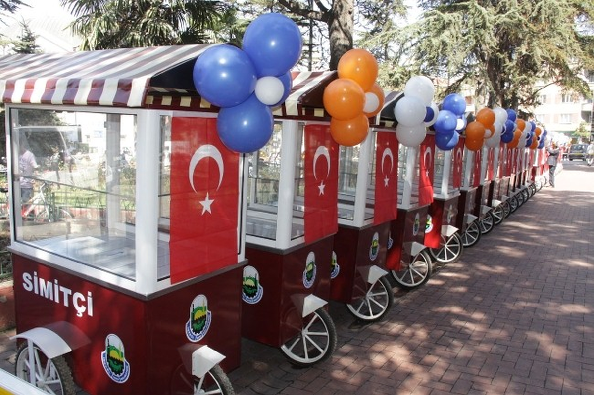 İnegöl Belediyesi\'nden Simitçilere Tek Tip Araba