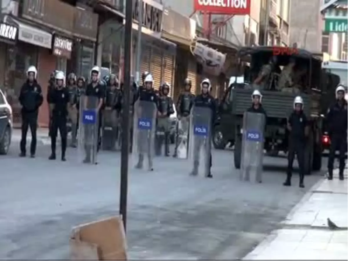 Kilis\'te Polis ve Askerden Şafak Vakti Kaçakçılık Operasyonu