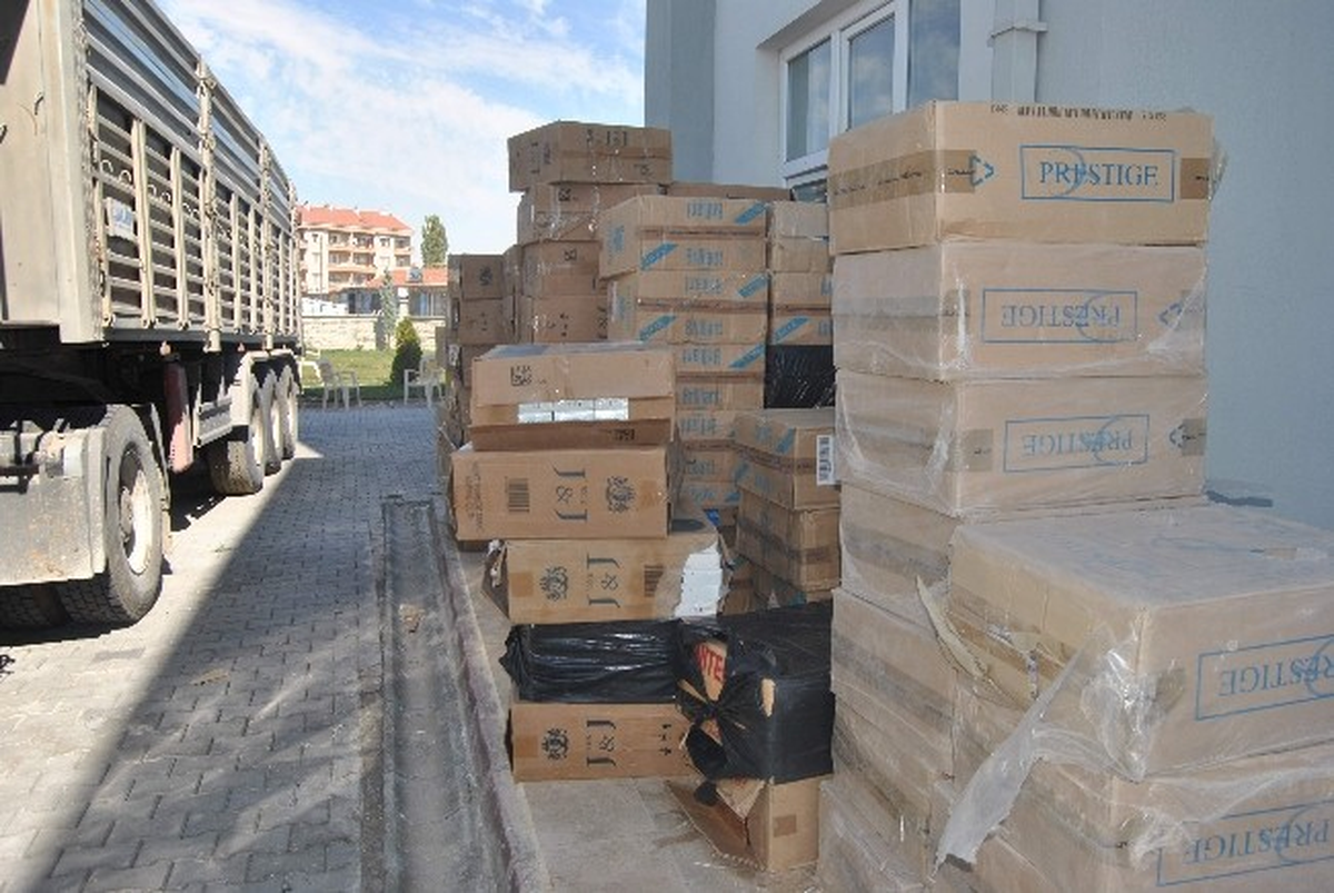 Kulu\'da 60 Bin Paket Kaçak Sigara Ele Geçirildi