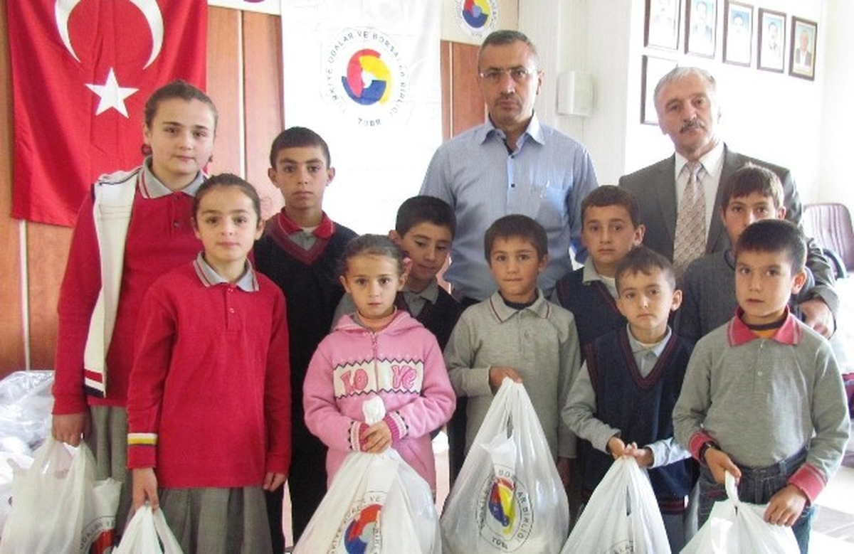 Sorgun Tso İhtiyaç Sahibi 945 Öğrenciye Eğitim Yardımında Bulundu