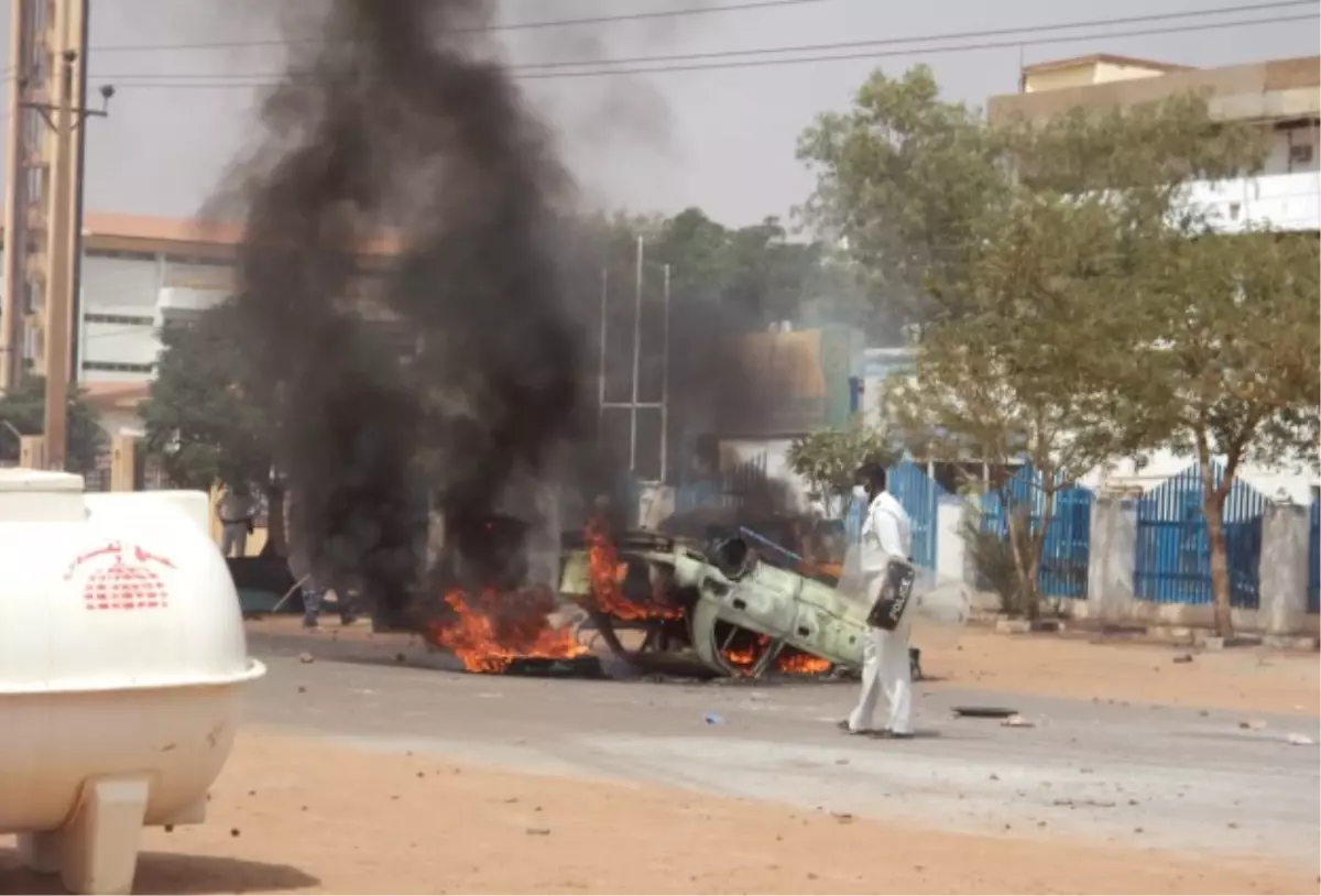 Sudan\'da Akaryakıt Protestoları