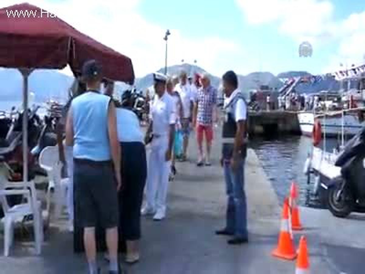 TCG Poyraz\'a turist ilgisi MUĞLA