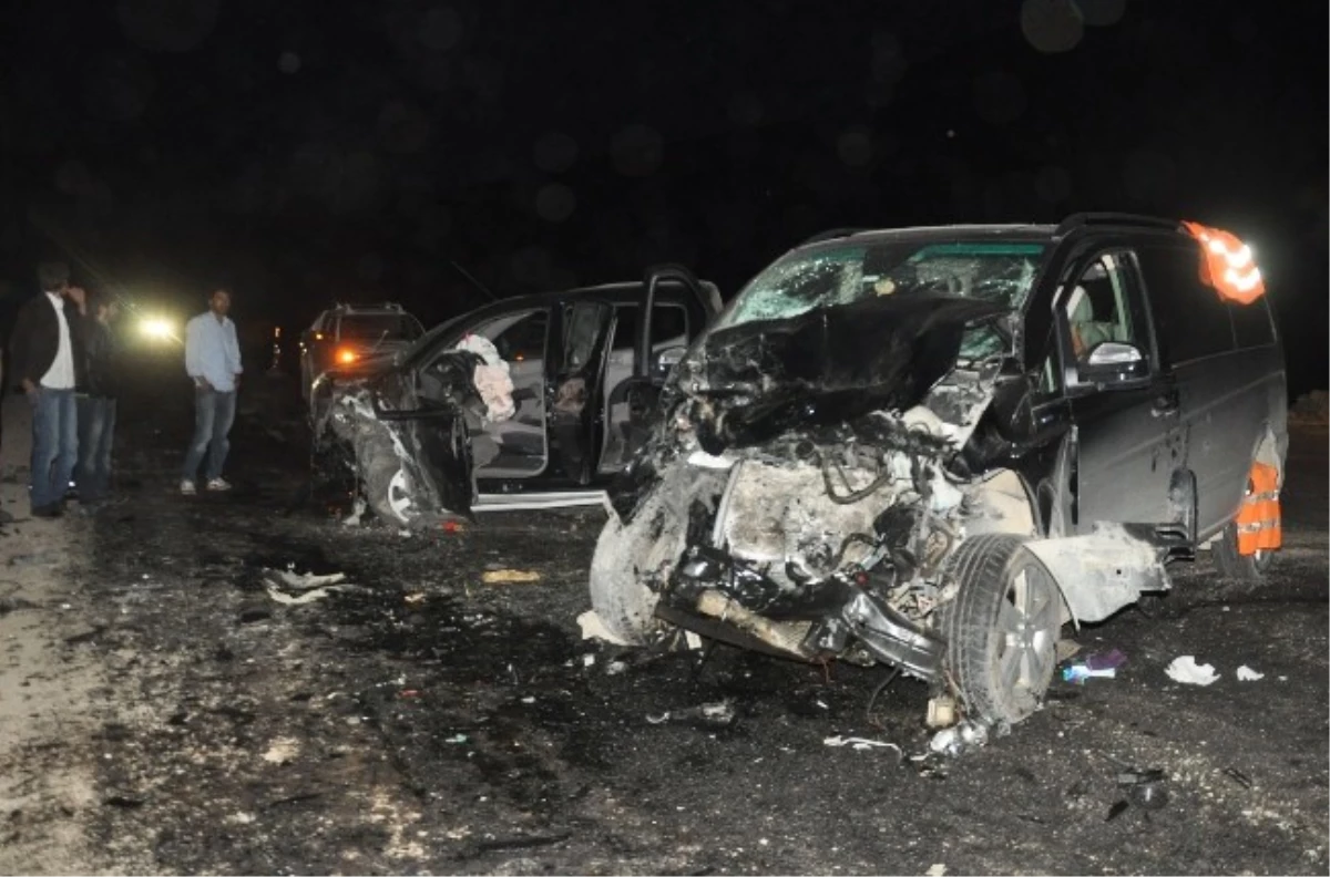 Yüksekova\'da Trafik Kazası: 7 Yaralı