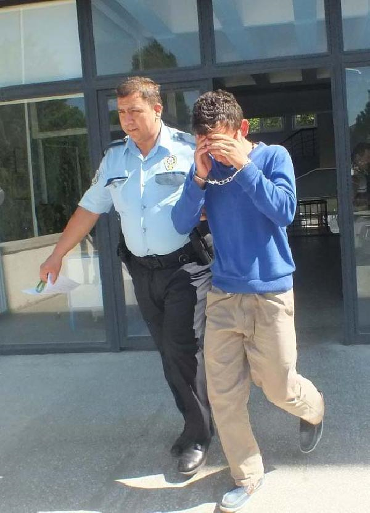 14 Yaşındaki Kıza Tecavüze 3 Tutuklama