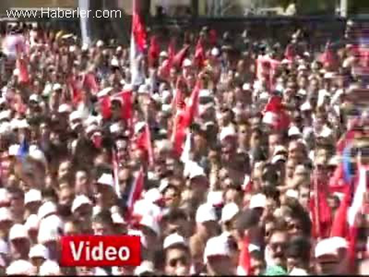 Başbakan Erdoğan\'ın Çocuk Sevgisi Böyle Görüntülendi