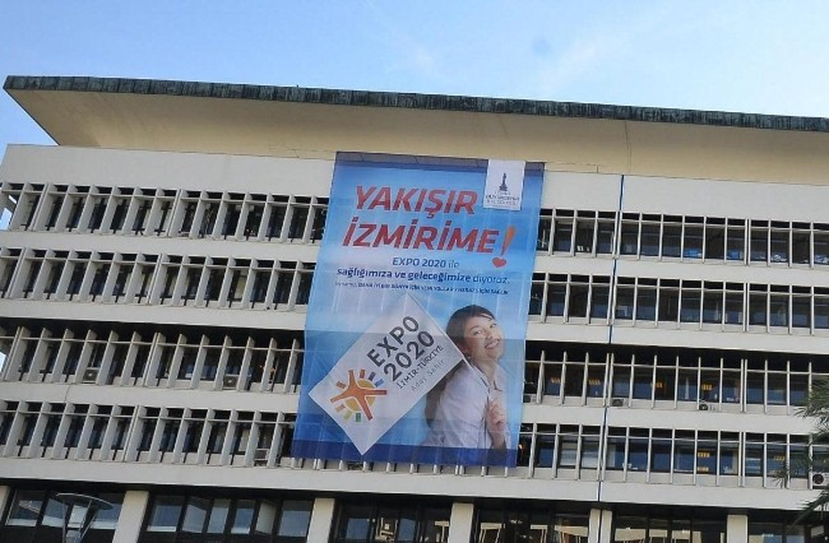 Dikkat Çeken Afişler