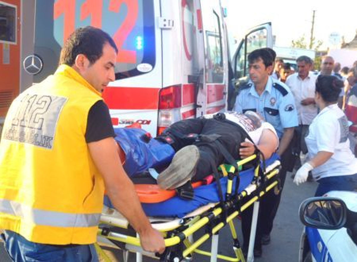 Elektrikli Bisiklet Devrildi: 3 Yaralı