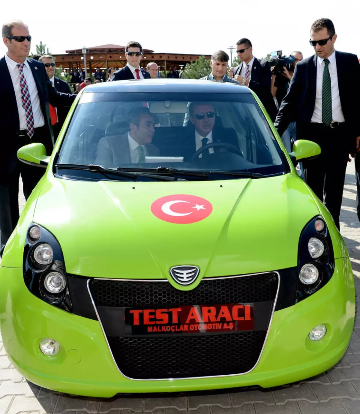 Erdoğan, İlk Yerli Elektrikli Otomobili Kullandı