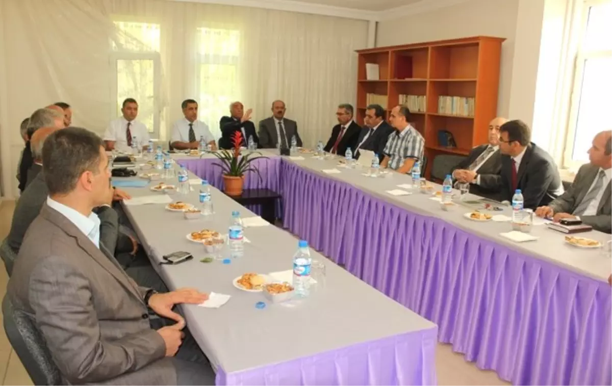 Halk Eğitimi Müdürleriyle Değerlendirme Toplantısı Yapıldı