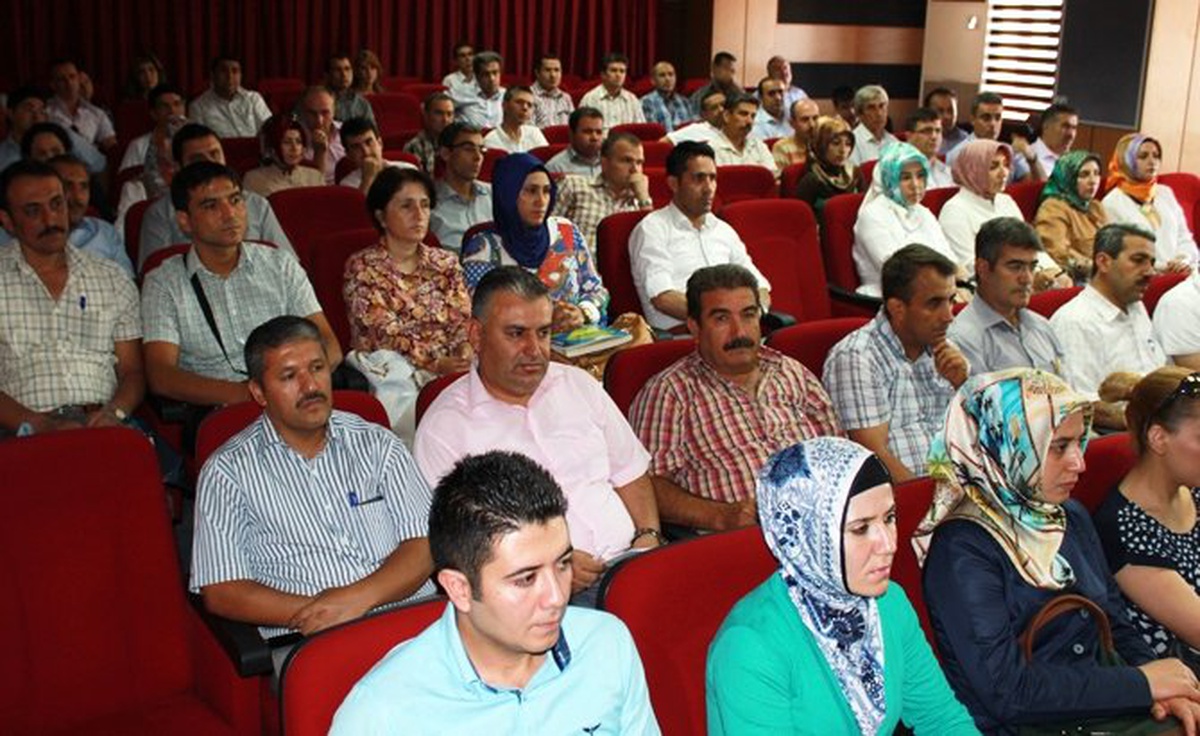 Kahramanmaraş\'ta İlkokuma-Yazma Öğrenimi Semineri Yapılıyor