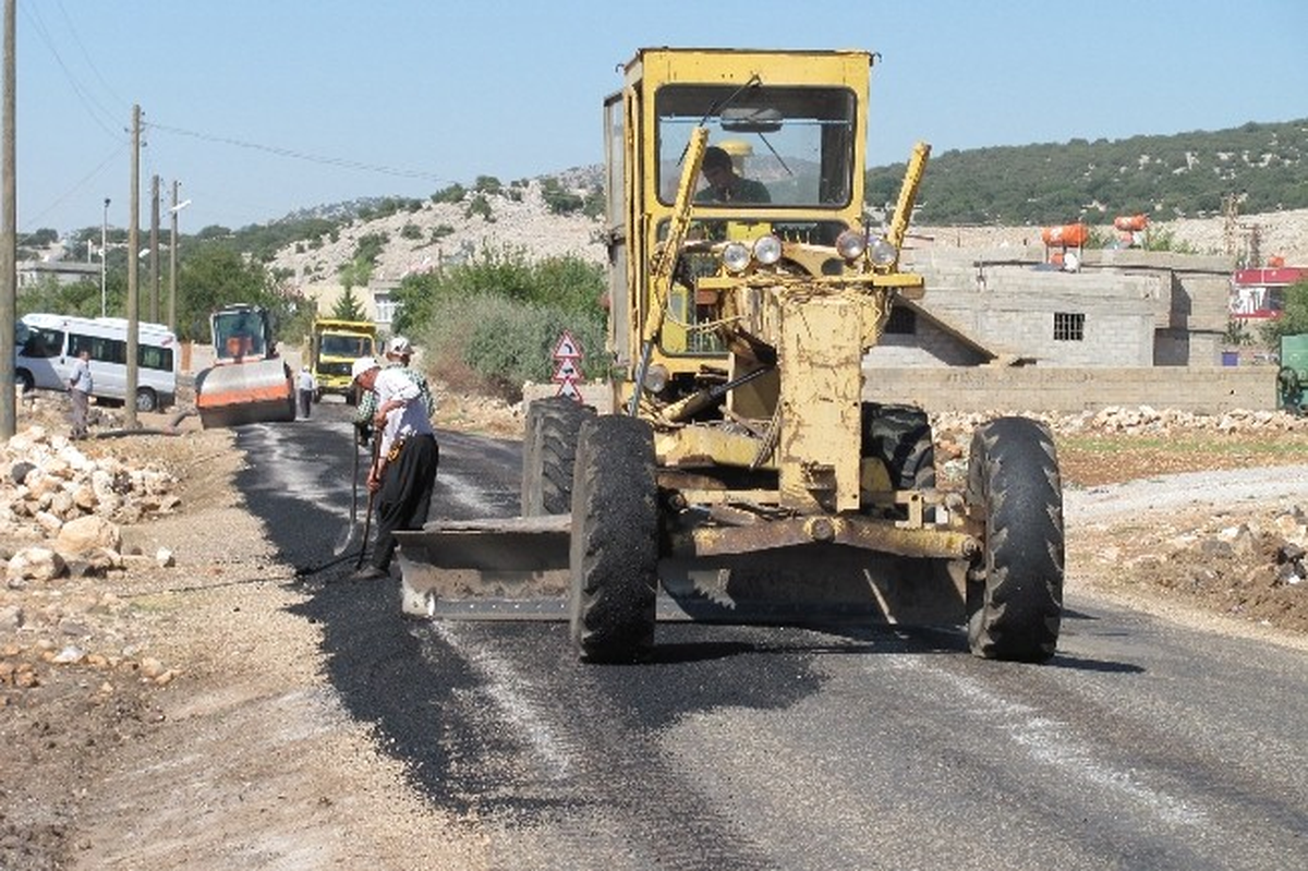 Köy Yollarında Yama Çalışmaları Başlatıldı