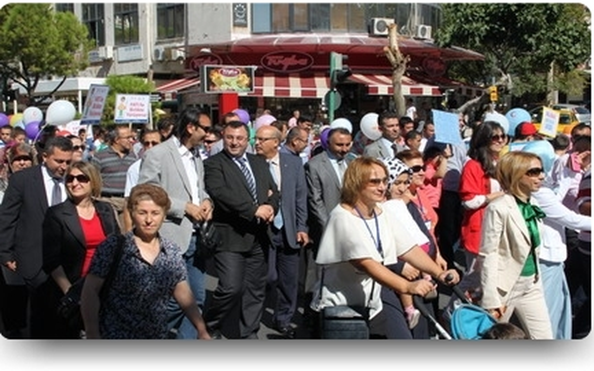 Muğla İl Milli Eğitim Müdürü Beyazay Derneği Yürüyüşüne Katıldı