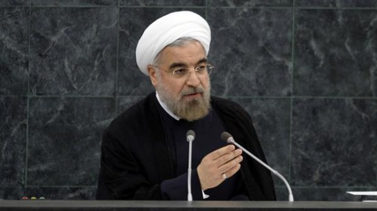 New York\'tan Ülkesine Dönen Ruhani, Protesto Edildi