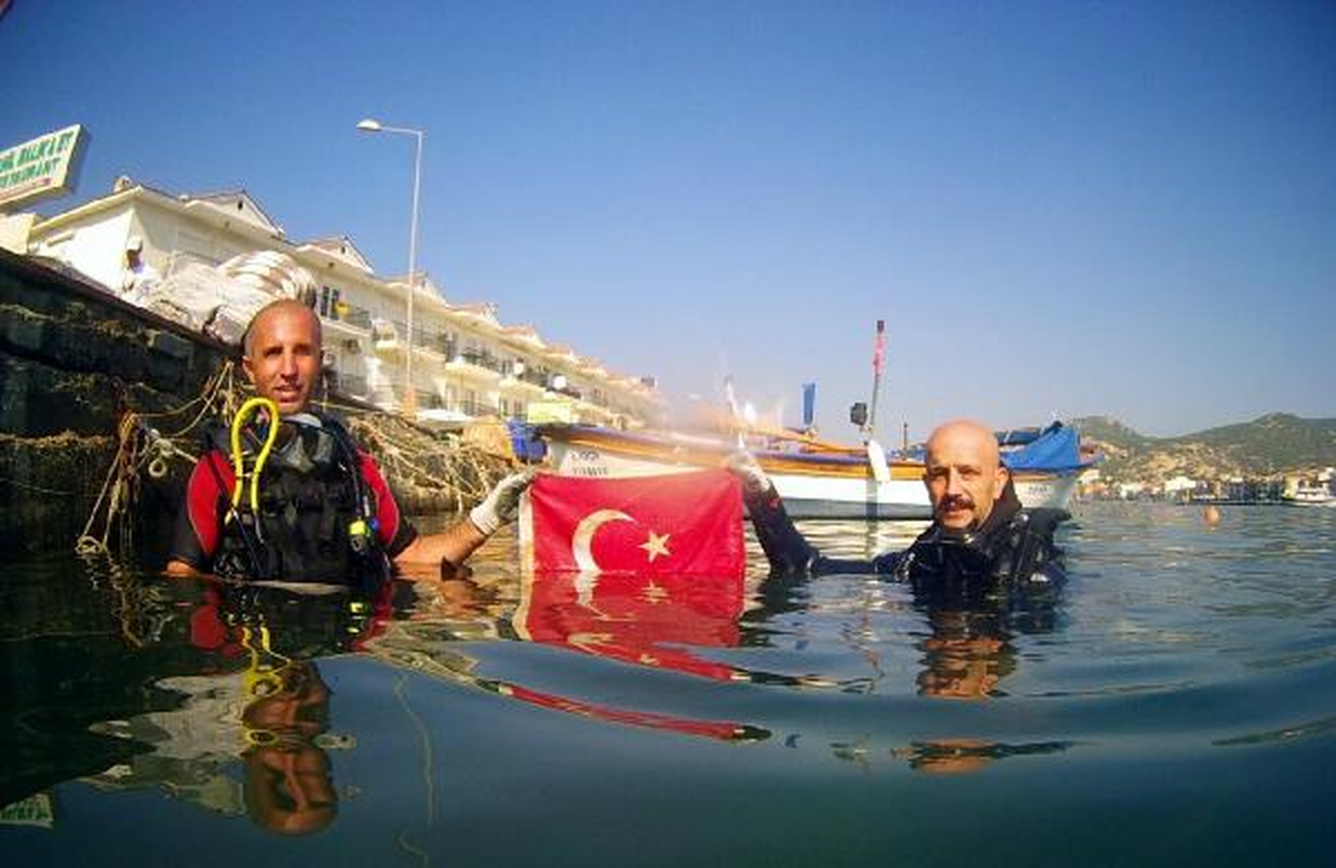 Deniz Değil Çöplük