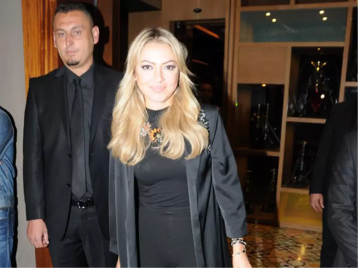 Hadise, Hasta Hasta Gezmede