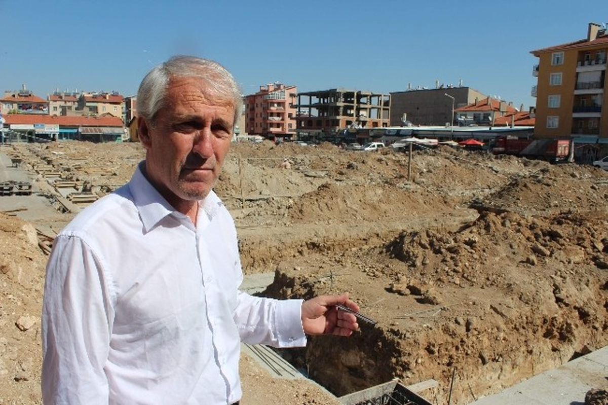 Beyşehir\'de CHP Kapalı Pazar Yeri İnşaatının Durdurulmasını İstedi