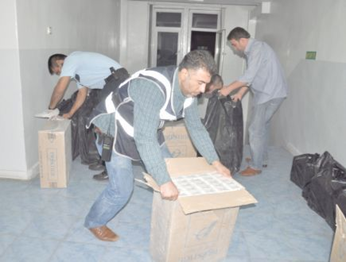 Bingöl\'de Bir Kamyon Dolusu Kaçak Sigara Ele Geçirildi