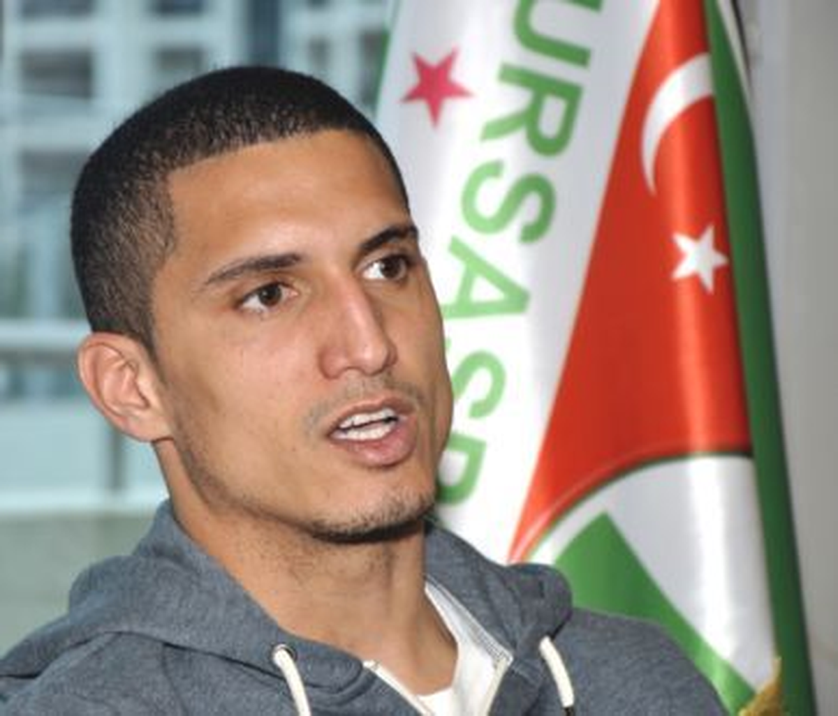 Bursasporlu Basser: "Taraftarlar Takıma Destek Olmalı"