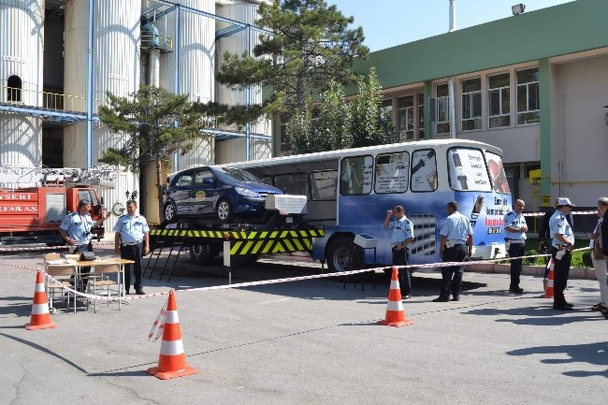 Emniyet Kemeri Simülasyon Aracı Kayseri Şeker Fabrikası Çalışanlarına Tanıtıldı