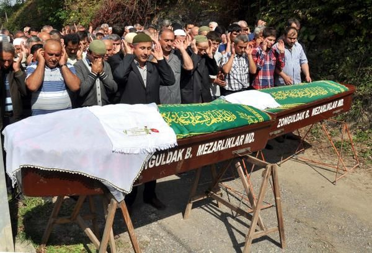 Öldürdüğü Eşi ile Yan Yana Toprağa Verildi