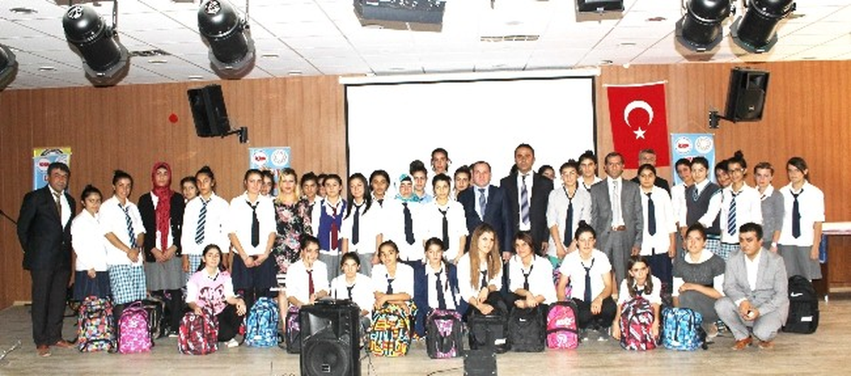 Sodes\'ten Öğrencilere Eğitim Malzemesi Yardımı