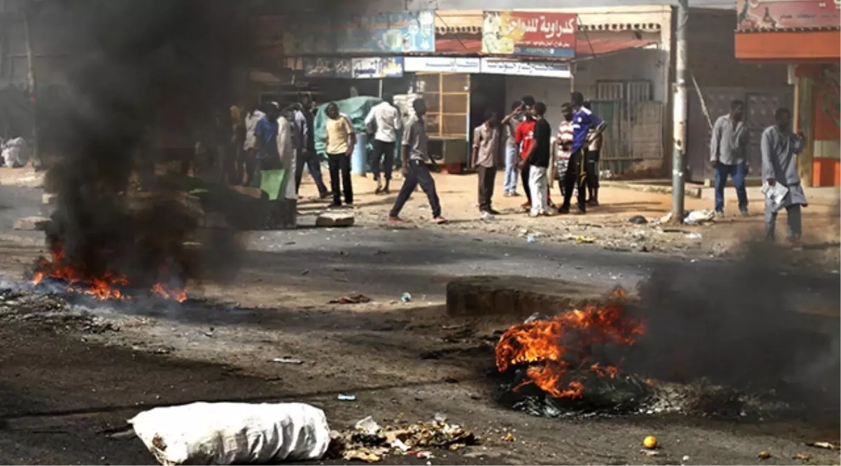 Sudan\'da Akaryakıt Protestoları