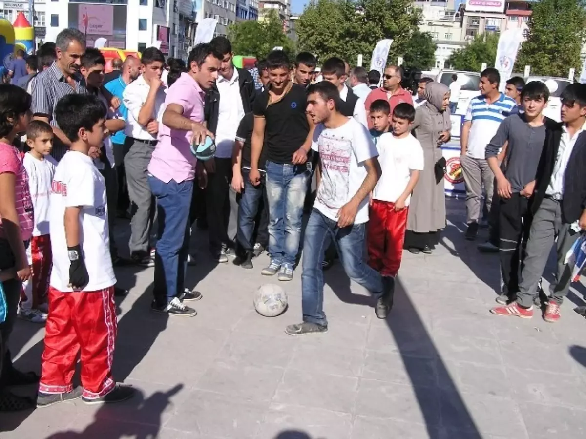 \'Yetenek Avcısı\' Projesi Kapsamında Etkinlik Düzenlendi