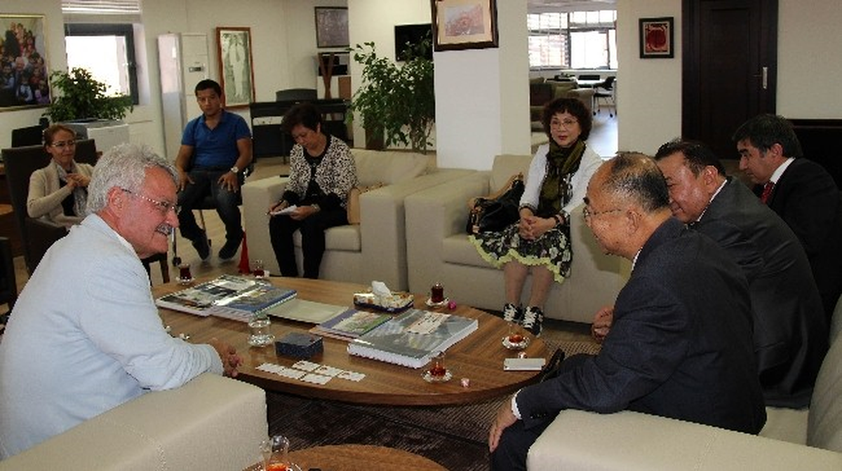 Çinlilerden Bülent Tanık\'a Dostluk Ziyareti
