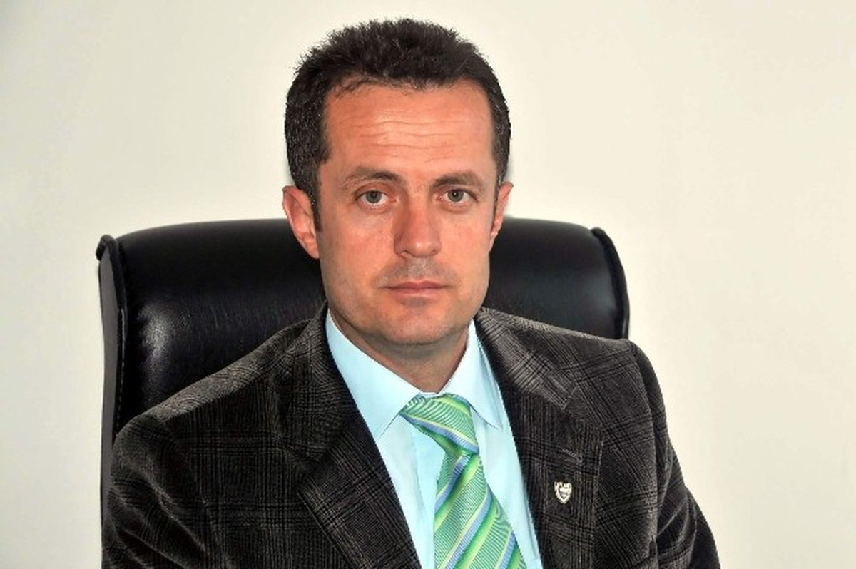 Cü İktisadi ve İdari Bilimler Fakültesi Kamu Yönetimi Bölüm Başkanı Prof. Dr. Arslan Açıklaması