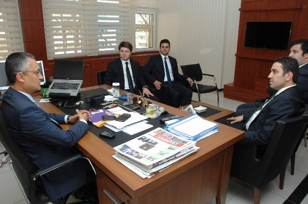 Royal Halı Gaziantep Basketbol Takımı Yönetimi, Emniyet Müdürü Aydın\'ı Ziyaret Etti