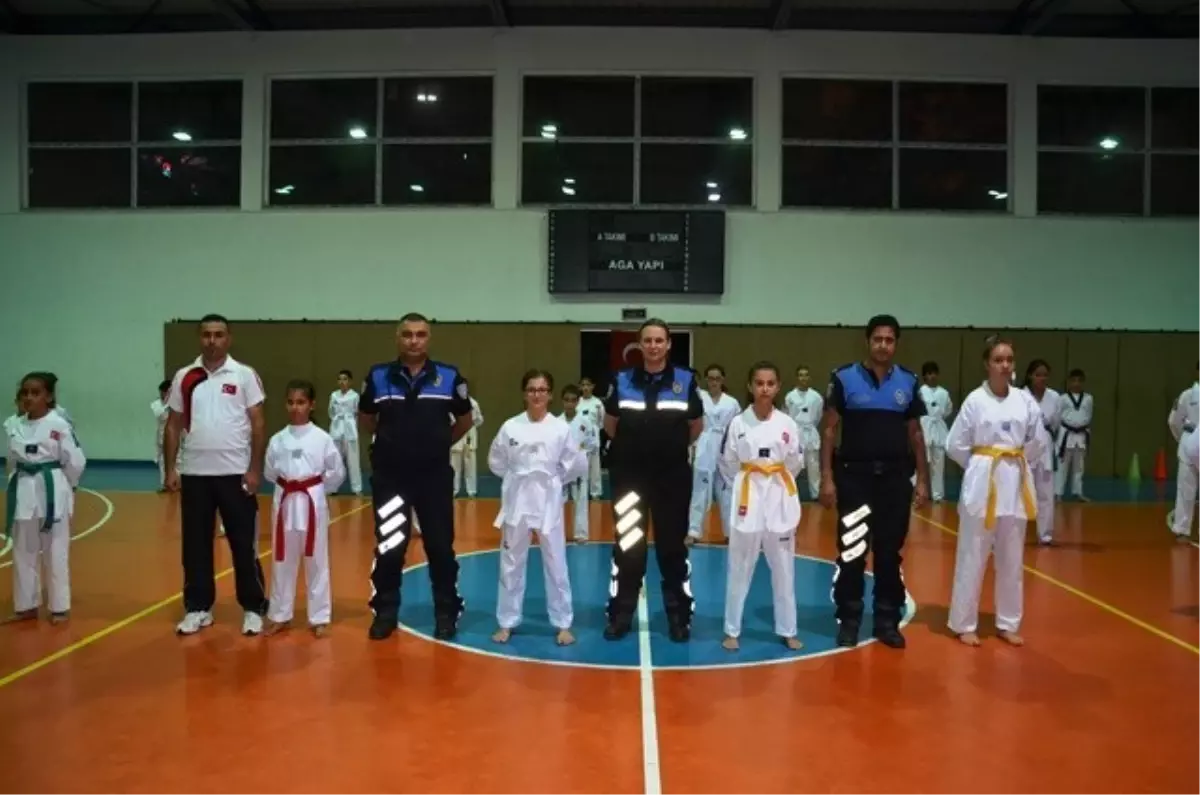 Taekwondo Gösterisi Beğeni Topladı