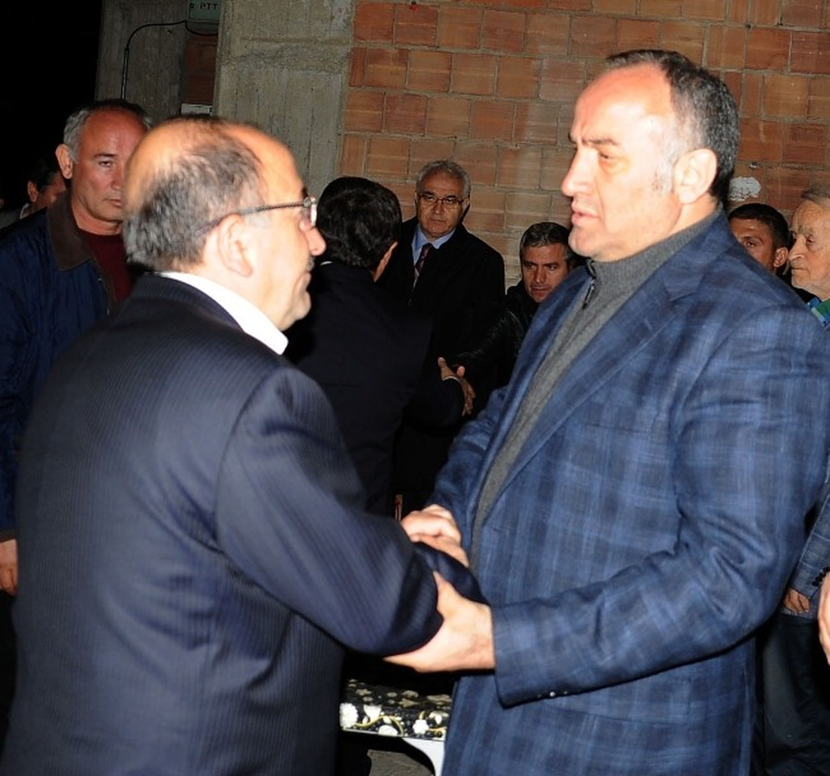 Vali Öz ve Başkan Gümrükçüoğlu\'ndan, Hacımüftüoğlu\'na Taziye Ziyareti