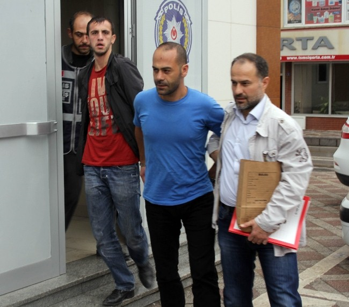 Alacak Verecek Meselesinde Silahlar Konuştu