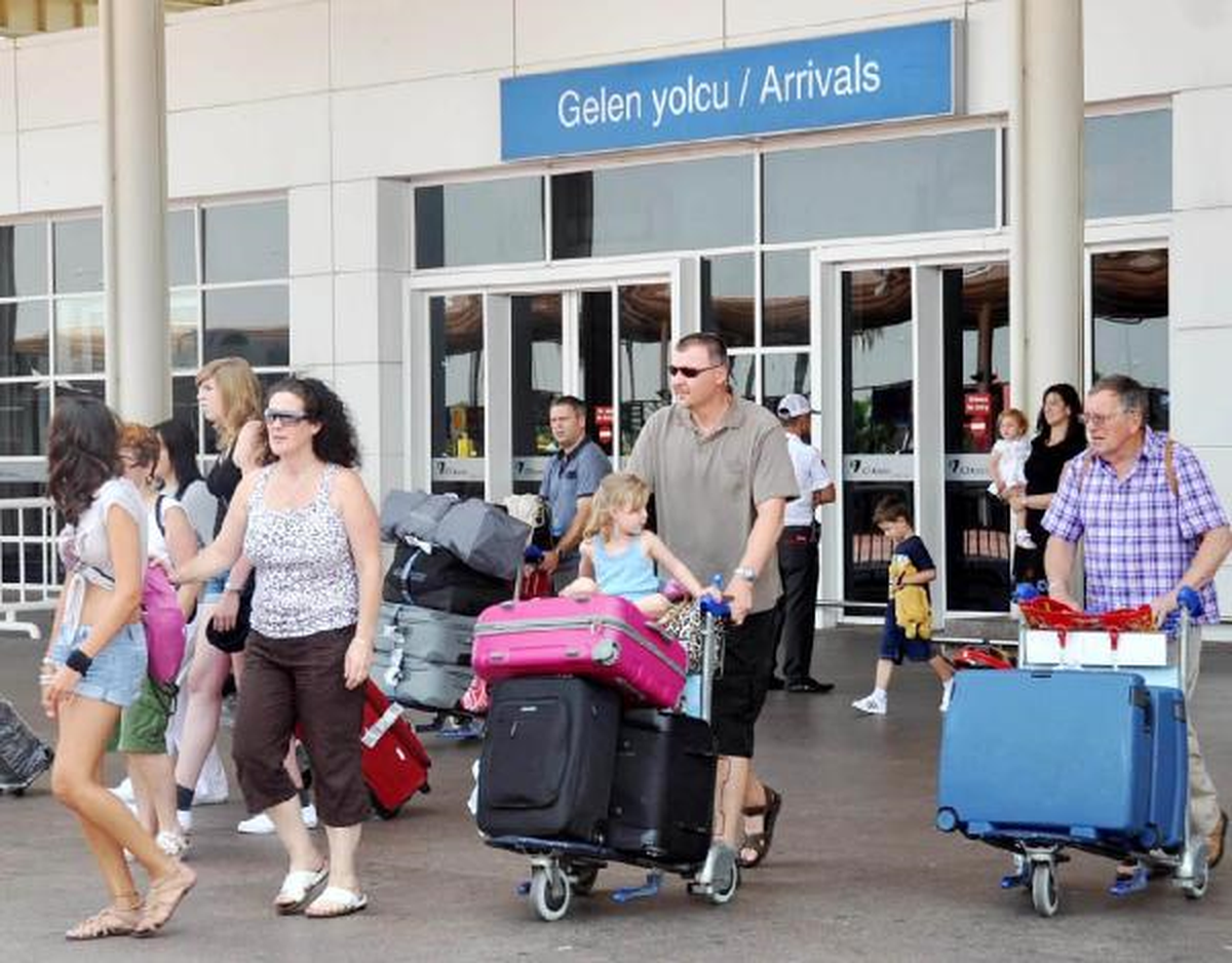 Antalya, 10 Milyonuncu Turiste Koşuyor